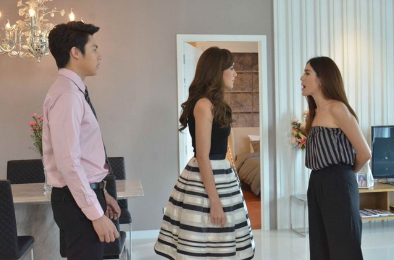 Chiêm bao chị dâu đi đánh ghen cùng bạn bè